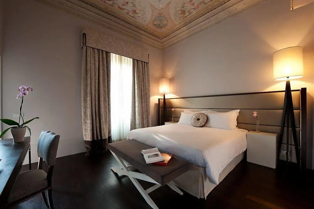 1865 Residenza D'Epoca Bed and Breakfast Florence 3*,  Italië